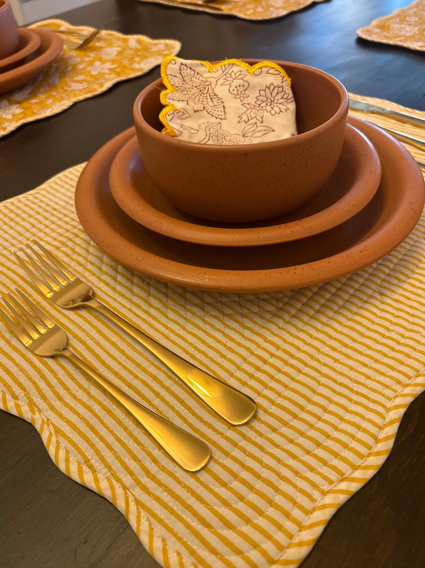 Golden Harvest Scalloped Placement