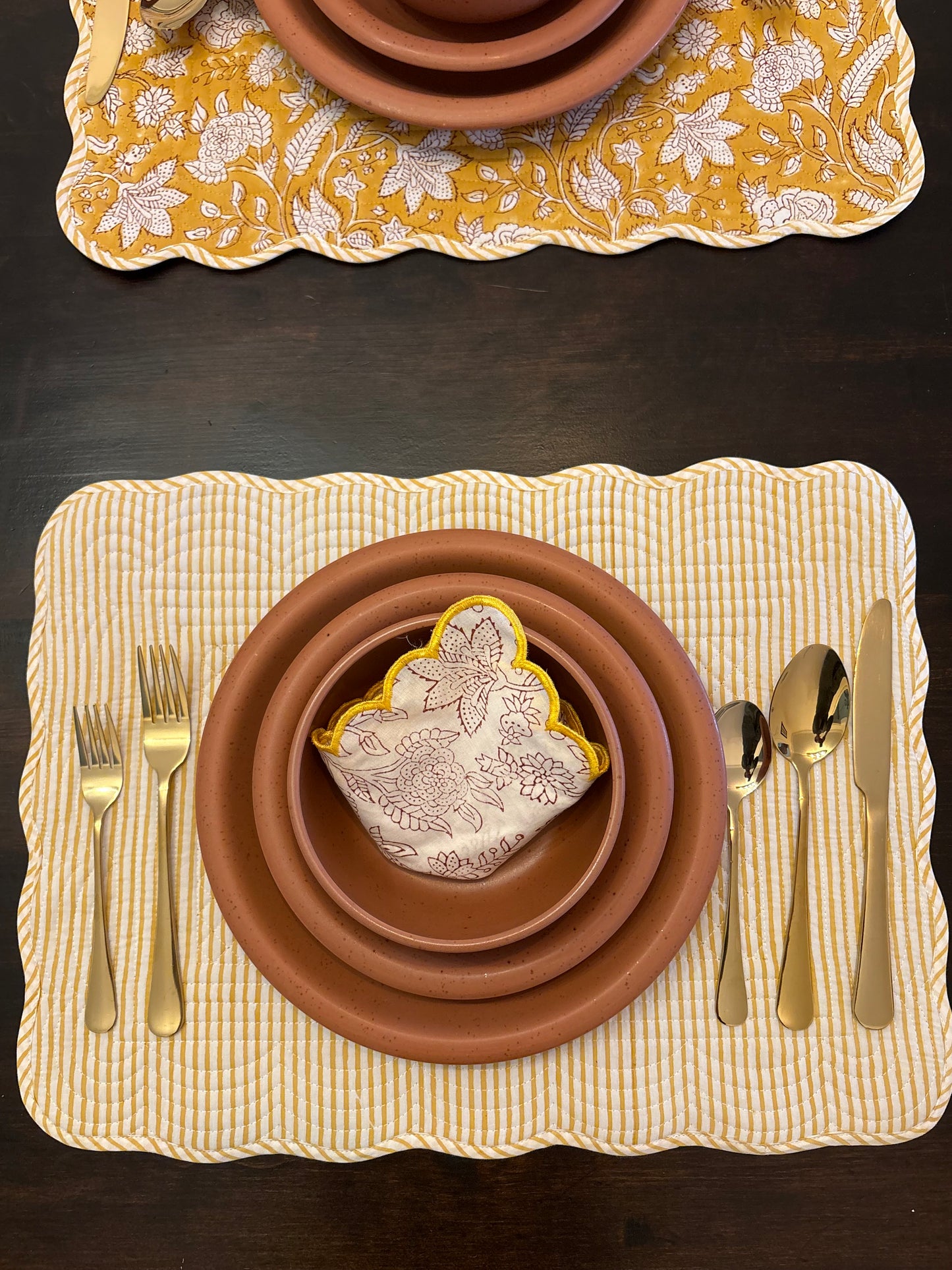 Golden Harvest Scalloped Placement