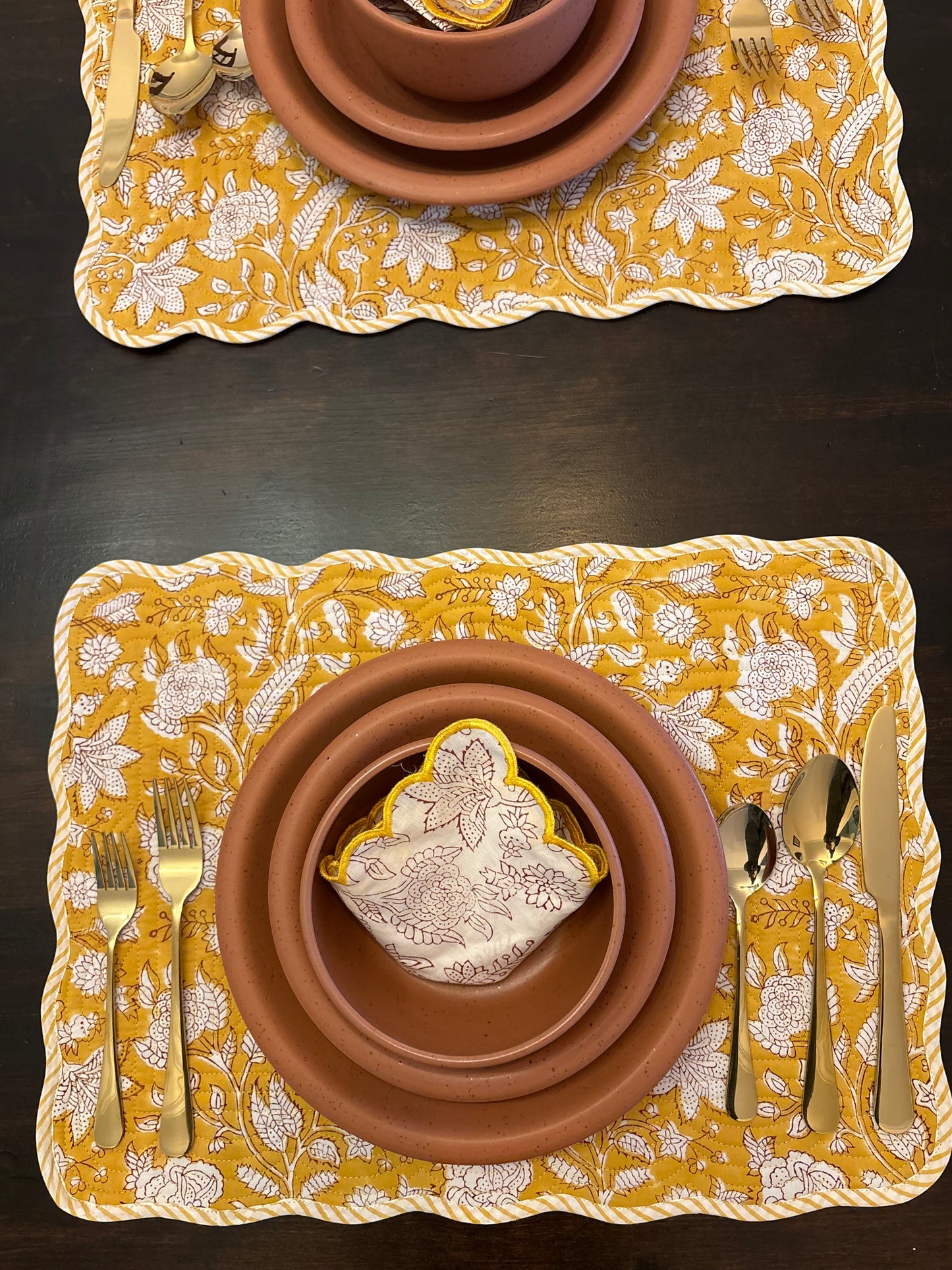 Golden Harvest Scalloped Placement