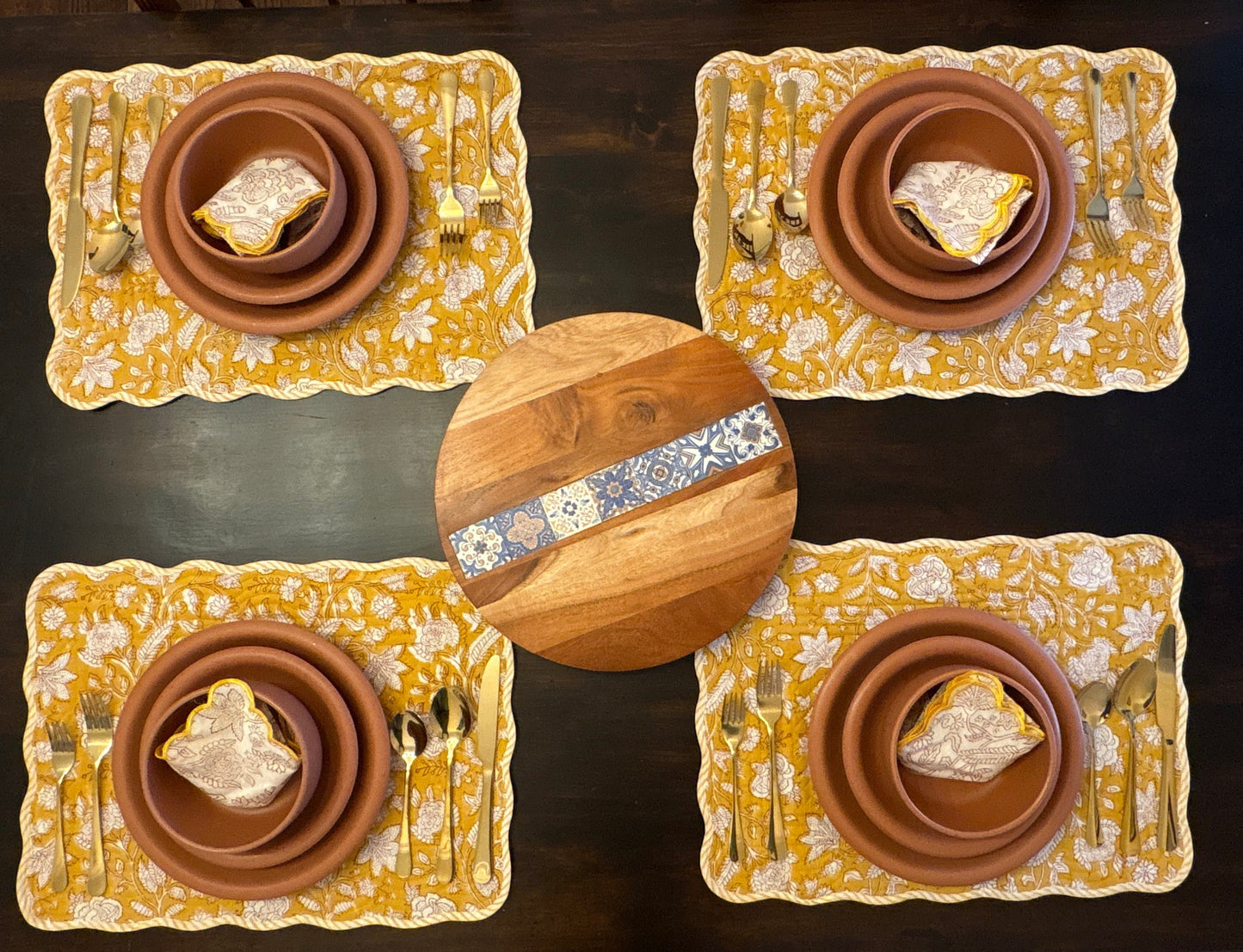 Golden Harvest Scalloped Placement